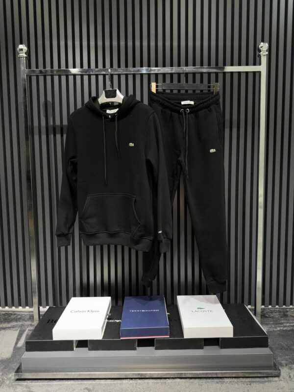 IMG-20251003-WA0112 Lacoste ust-asak