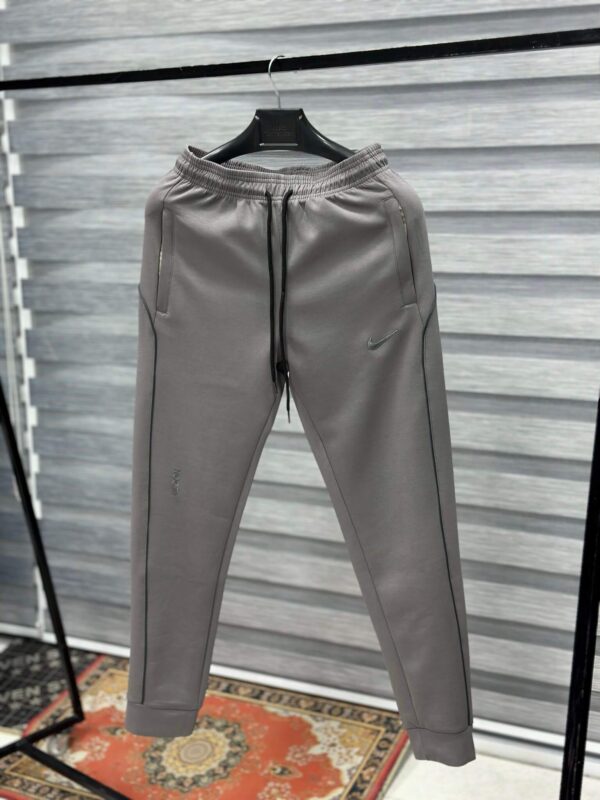 Link-2025-10-12-122440-17 Nike Nocta forma